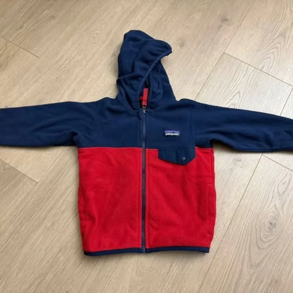 Patagonia Micro D Snap-T Fleece Hoodie red blue size 12-18 mo